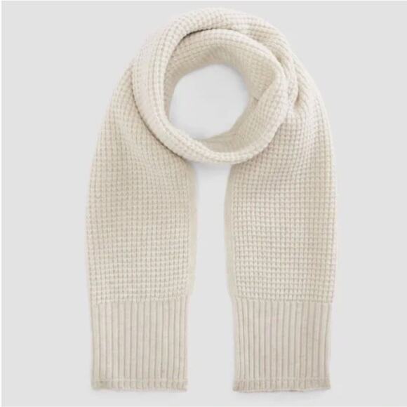 Everlane The Felted Merino Waffle-Knit Scarf Unisex Ecru Cream NWT Sold out! - Picture 1 of 11